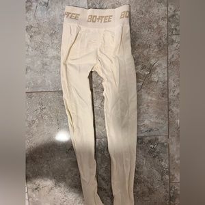 Cute, athletic bottoms makes your butt look good barely worn!